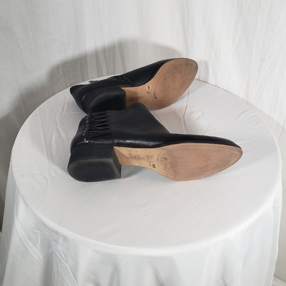 Vince Camuto's Black Leather Booties Sz 10 - Picture 8 of 9